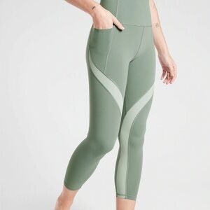 Athleta Salutation Stash Leggings